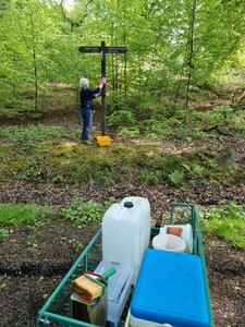 Maintaining park signage